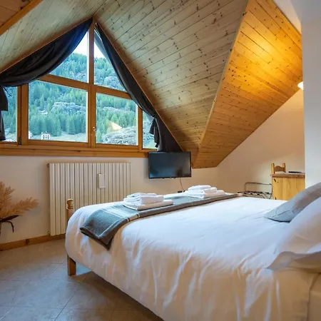 Fior Di Roccia - Valmalenco 3*